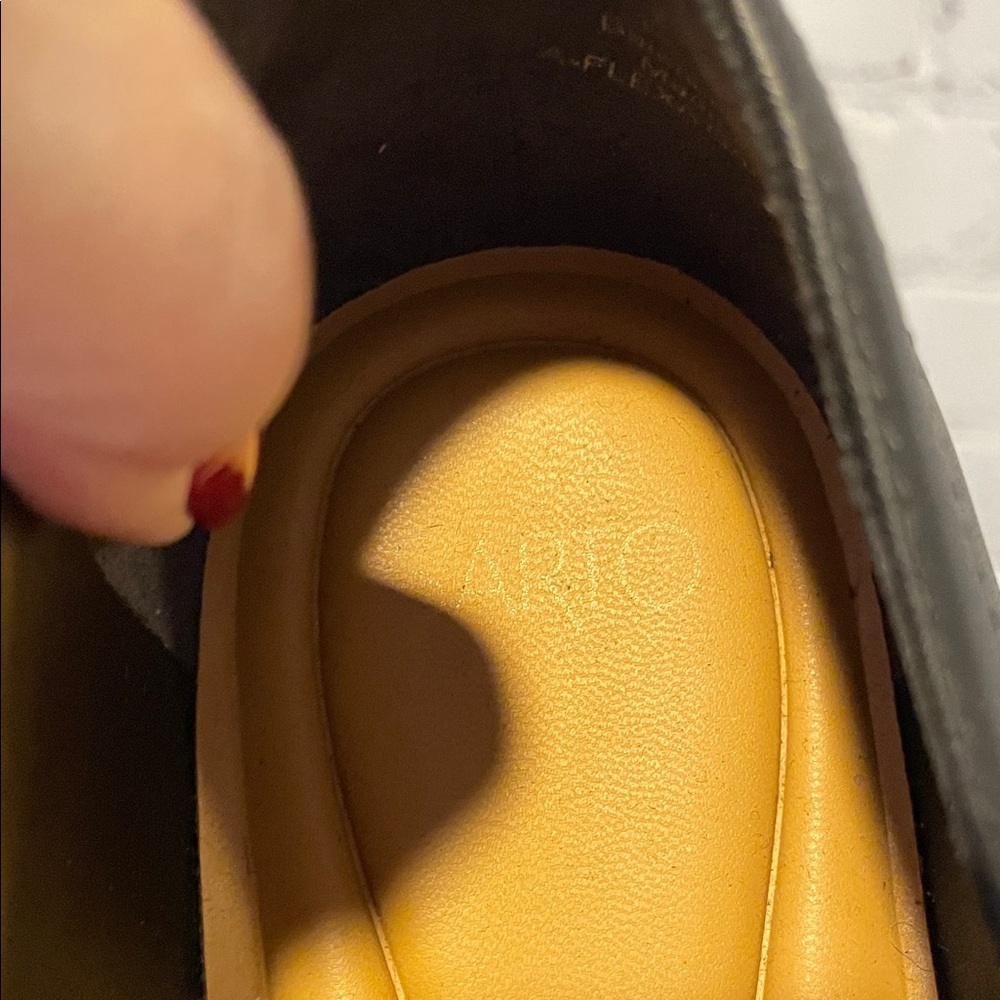 Franco Sarto Black Leather Loafers Sz 9 - Picture 2 of 11